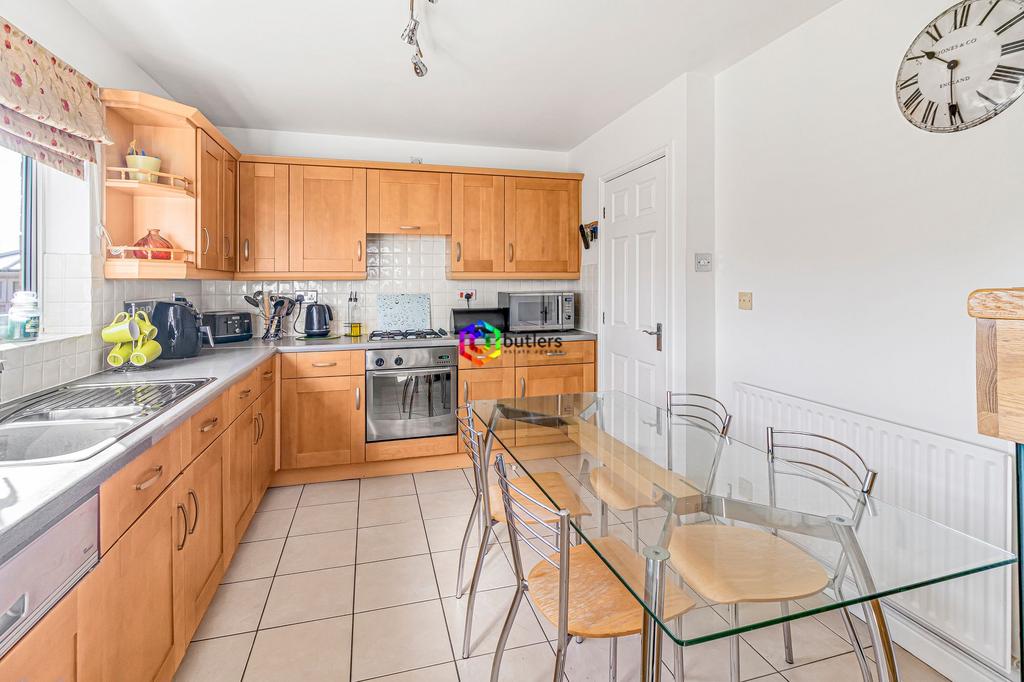 Kitchen/ Breakfast Room