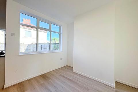 undefined, Edge Lane, Fairfield, Liverpool, Merseyside, L7