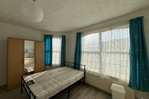 undefined, Stoke Newington High Street, London N16