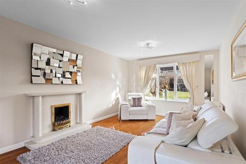 undefined, Hunter Grove, Bathgate EH48
