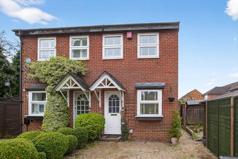 Harkness Road, Slough, SL1