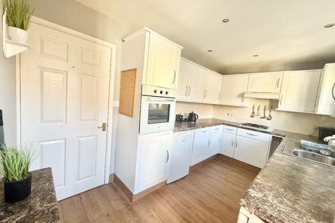 2 bedroom bungalow for sale, Delfzul Road, Canvey Island