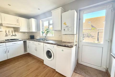 2 bedroom bungalow for sale, Delfzul Road, Canvey Island