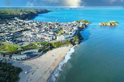 2 bedroom end of terrace house for sale, Cottage Mews, Tenby, Pembrokeshire, SA70