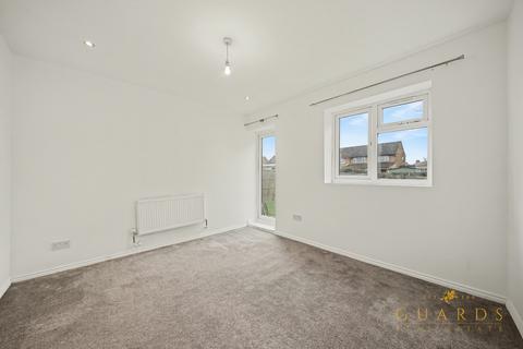 5 bedroom semi-detached house to rent, West Drayton UB7