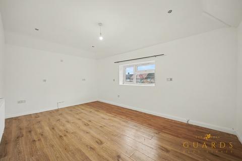 5 bedroom semi-detached house to rent, West Drayton UB7