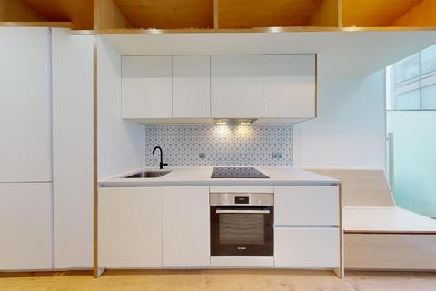 undefined, Great West Road