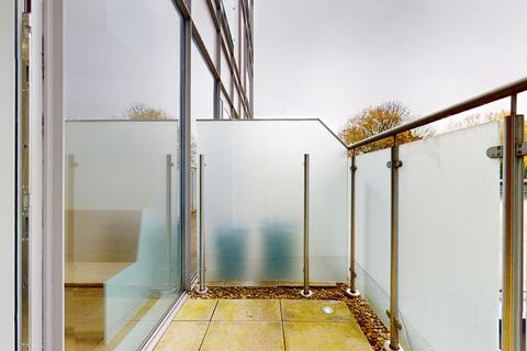 undefined, Great West Road