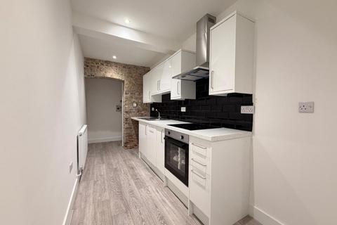 2 bedroom flat to rent, a Buenos Ayres, Margate