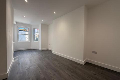 2 bedroom flat to rent, a Buenos Ayres, Margate