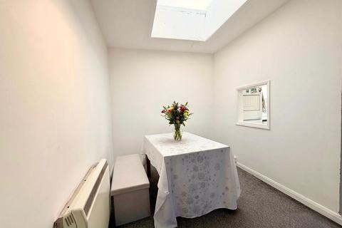 undefined, High Street, Brentwood