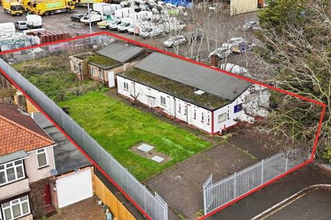 Mixed use for sale, 61 Micawber Av Cowley UB8 3NZ