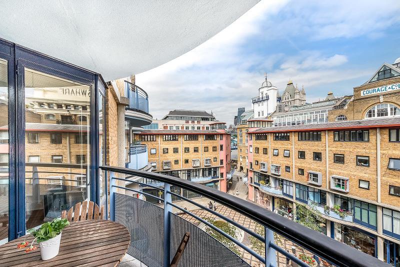 Admirals Court, 30 Horselydown Lane, London, SE1 2 bed apartment - £960,000