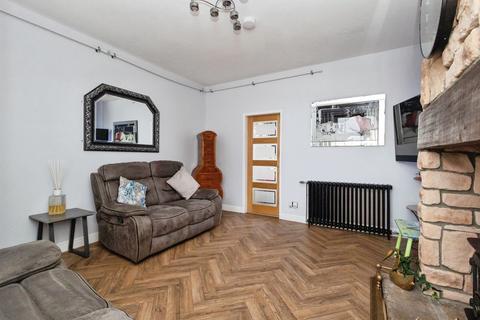 3 bedroom end of terrace house for sale, Mottram Moor, Mottram, Hyde, Greater Manchester, SK14