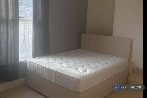 1 bedroom in a house share to rent, Sherburn St, Hull, HU9