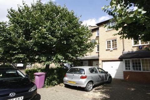 4 bedroom house to rent, Inglewood Close, London E14