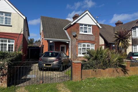 3 bedroom detached house for sale, Blackfield Road, Fawley, Southampton, Hampshire, SO45