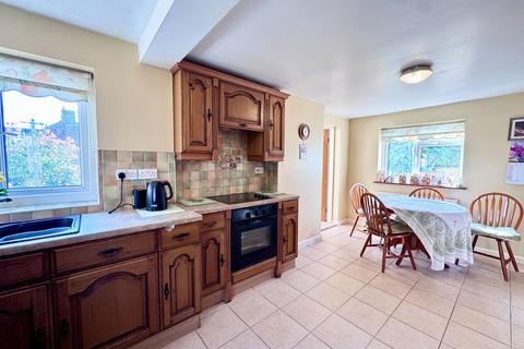 3 bedroom detached house for sale, Ellesmere Road, Oswestry SY11