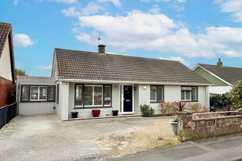 4 bedroom detached bungalow for sale, Long Lane Close, Holbury, SO45