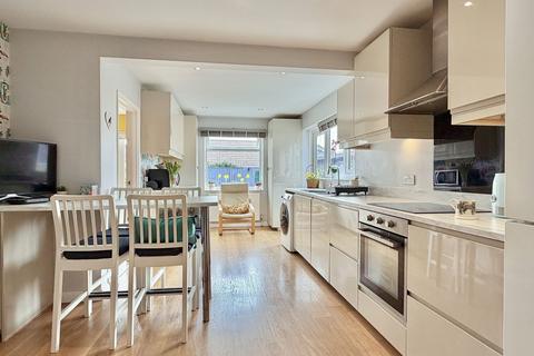 4 bedroom detached bungalow for sale, Long Lane Close, Holbury, SO45