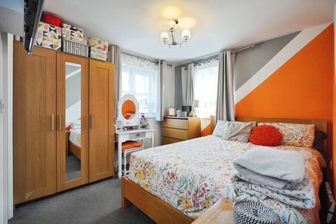 undefined, Cascade Close, Burton-on-Trent, Staffordshire, DE14