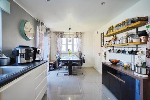3 bedroom detached house for sale, Cascade Close, Burton-on-Trent, Staffordshire, DE14