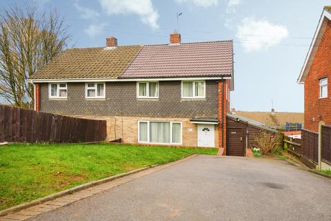 3 bedroom semi-detached house for sale, Bretch Hill, Banbury, Oxfordshire, OX16