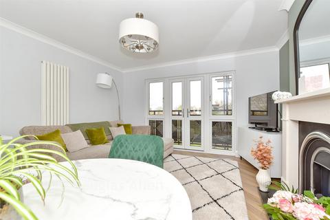 3 bedroom duplex for sale, Chingford Lane, Woodford Green, Essex