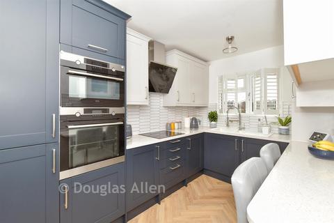 undefined, Payzes Gardens, Woodford Green IG8