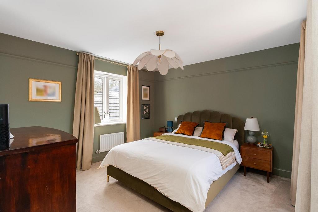 0 R9 WWBG - Bedroom D.jpg