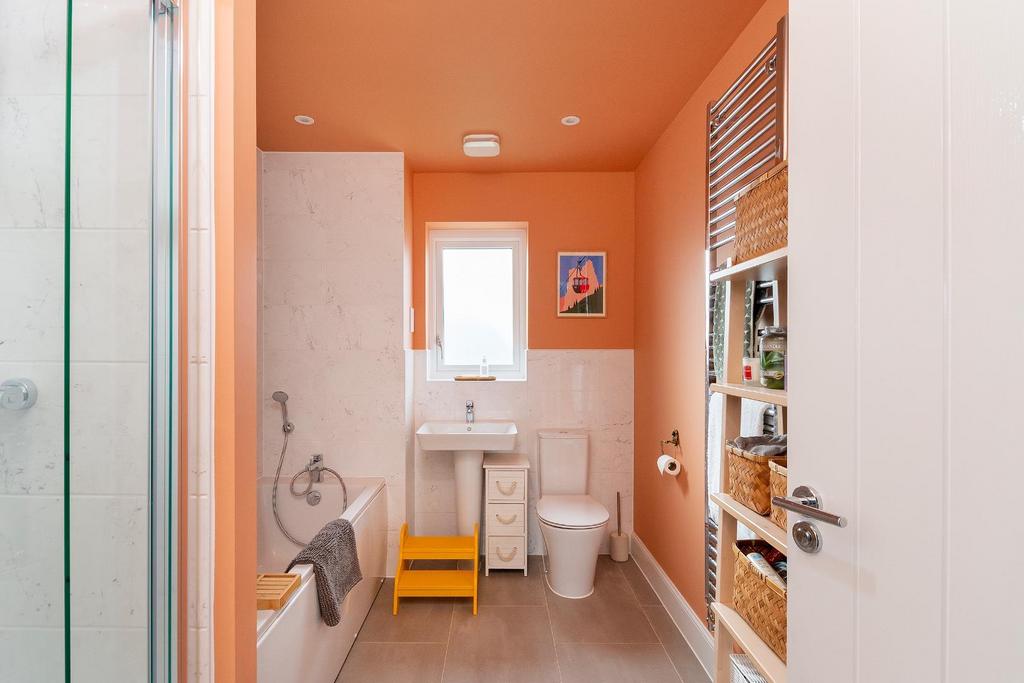 0 R9 WWBG - Bathroom C.jpg