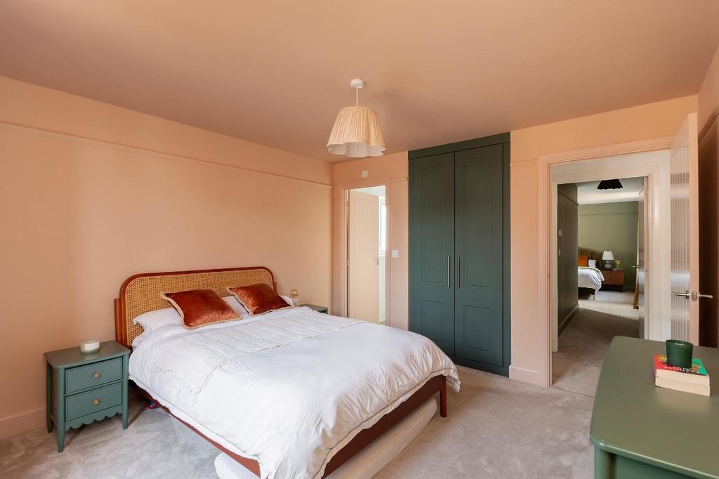 0 R9 WWBG - Bedroom G.jpg