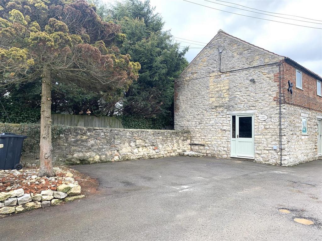 Stable Cottage 1.jpg