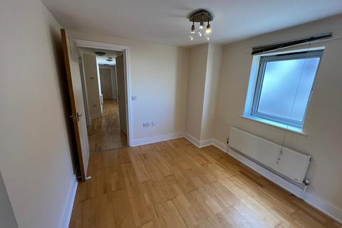 2 bedroom apartment to rent, Fitzhamon Embankment, Cardiff