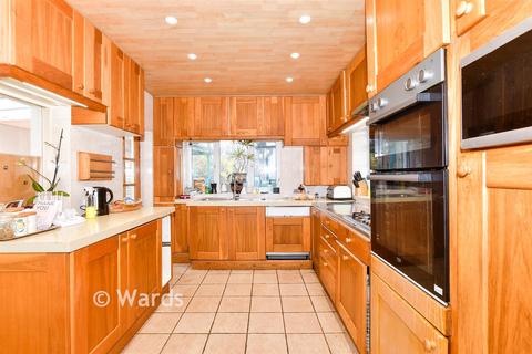 3 bedroom detached house for sale, Maidstone Road, Paddock Wood, Kent