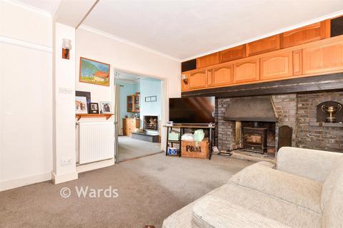 3 bedroom detached house for sale, Maidstone Road, Tonbridge TN12