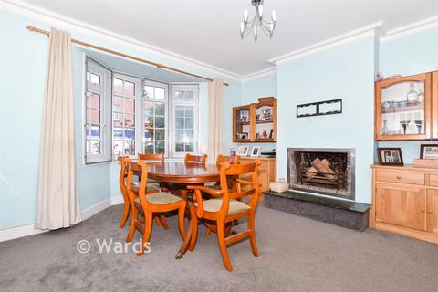 3 bedroom detached house for sale, Maidstone Road, Tonbridge TN12
