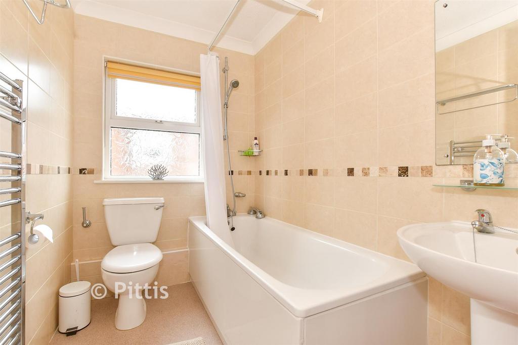 En-Suite Bathroom