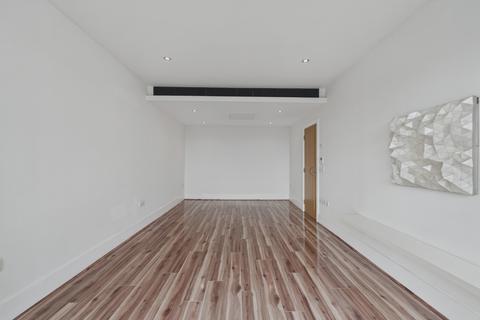 2 bedroom flat for sale, Brewhouse Lane, London
