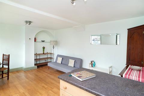 1 bedroom apartment to rent, Highbury Place, London, N5