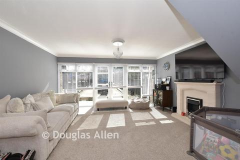 3 bedroom terraced house for sale, Wickhay, Basildon, Essex