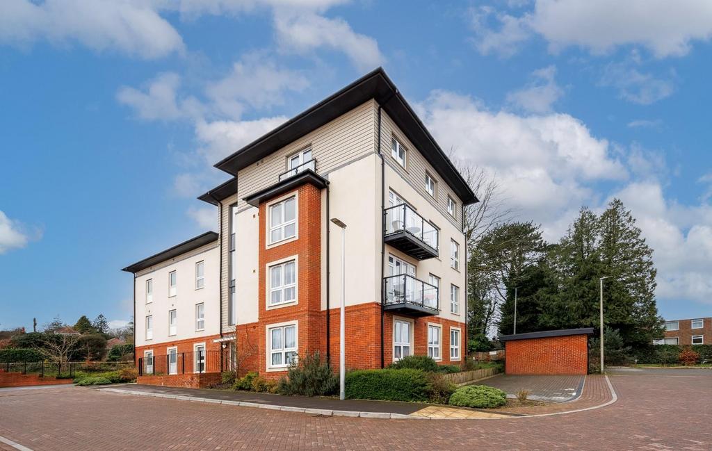 90 Bailey Place Crowborough TN61 FP Roots Property Ma