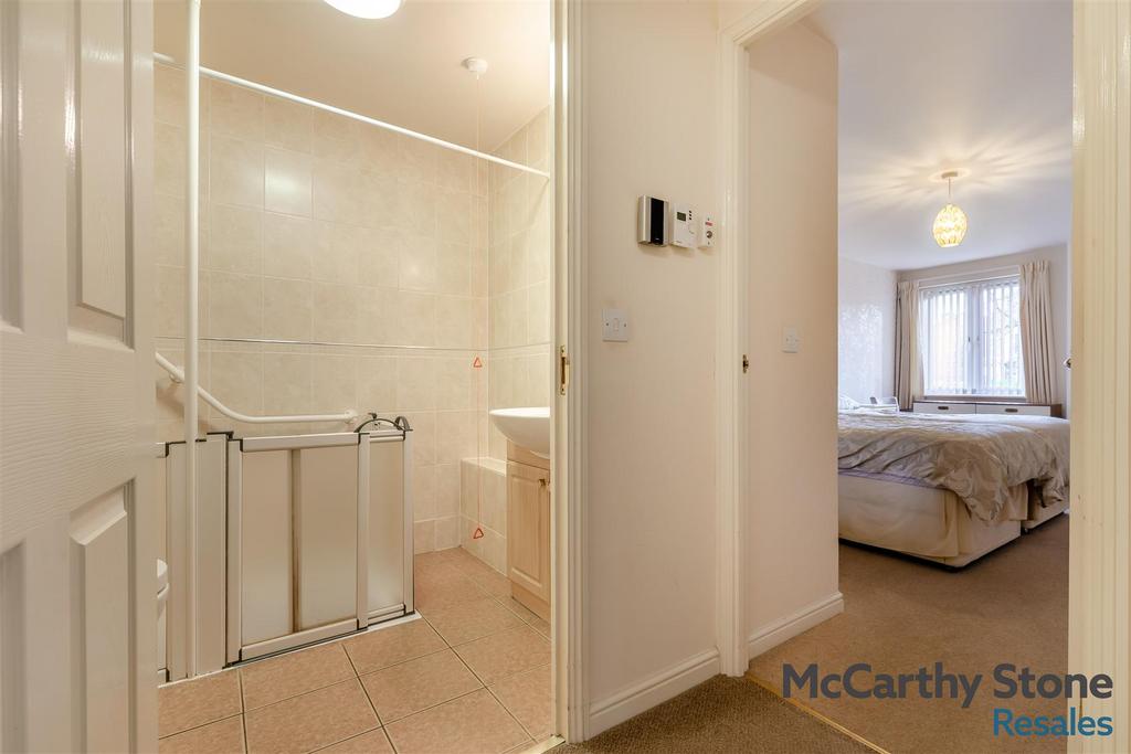 8681227-interior04.jpg