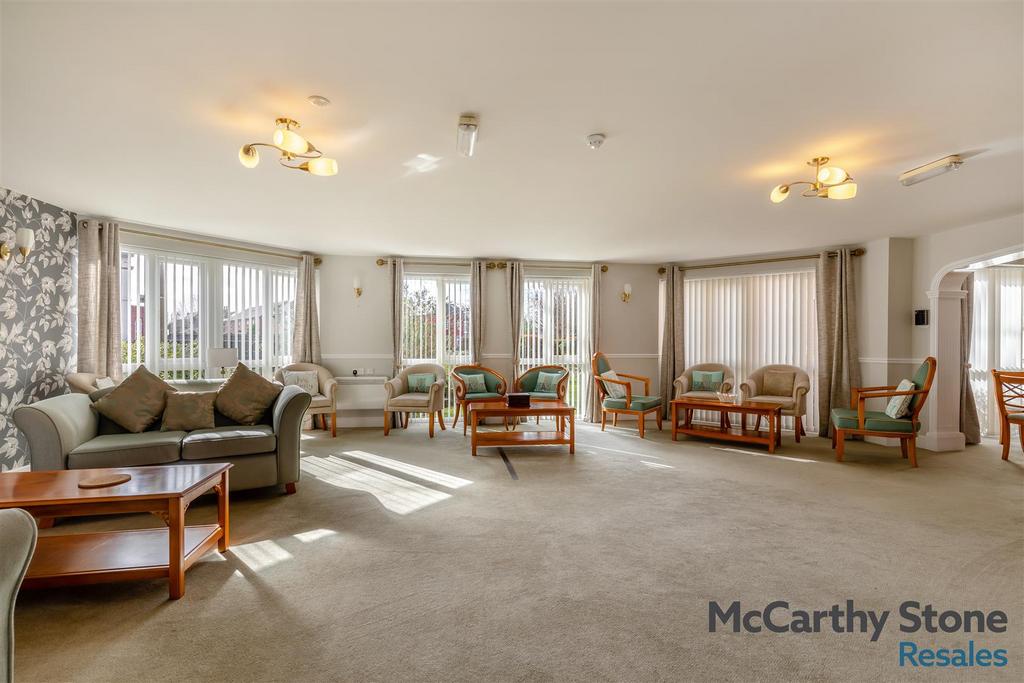 8681227-interior19.jpg