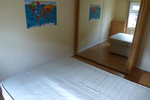 undefined, Luton LU4