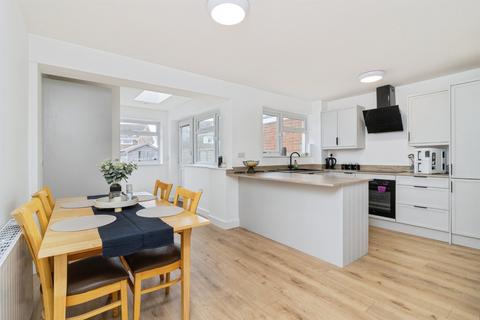3 bedroom terraced house for sale, Waterleat Avenue, Paignton