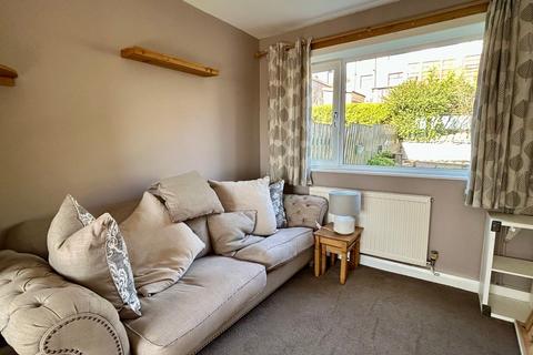 3 bedroom semi-detached house for sale, Whin Knoll Avenue, Keighley, BD21