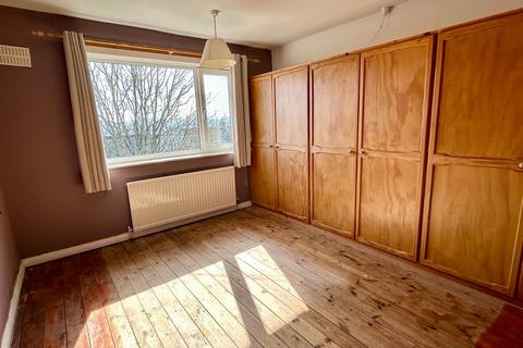 3 bedroom semi-detached house for sale, Whin Knoll Avenue, Keighley, BD21