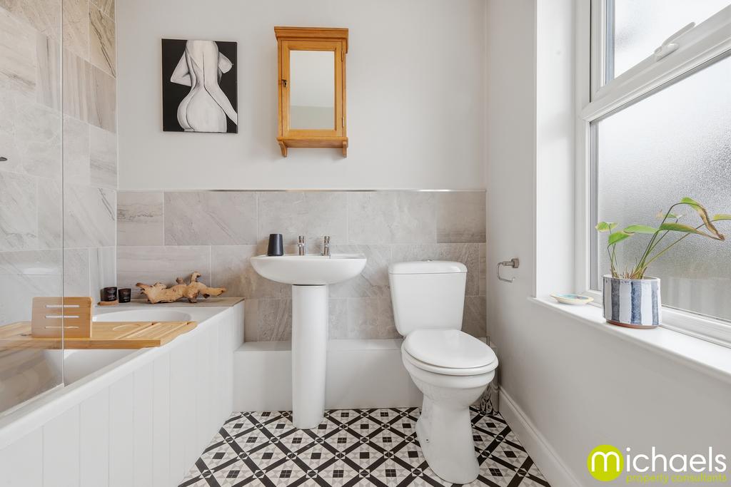 En Suite 2