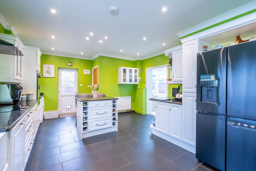 Kitchen Breakfast Room (2).jpg